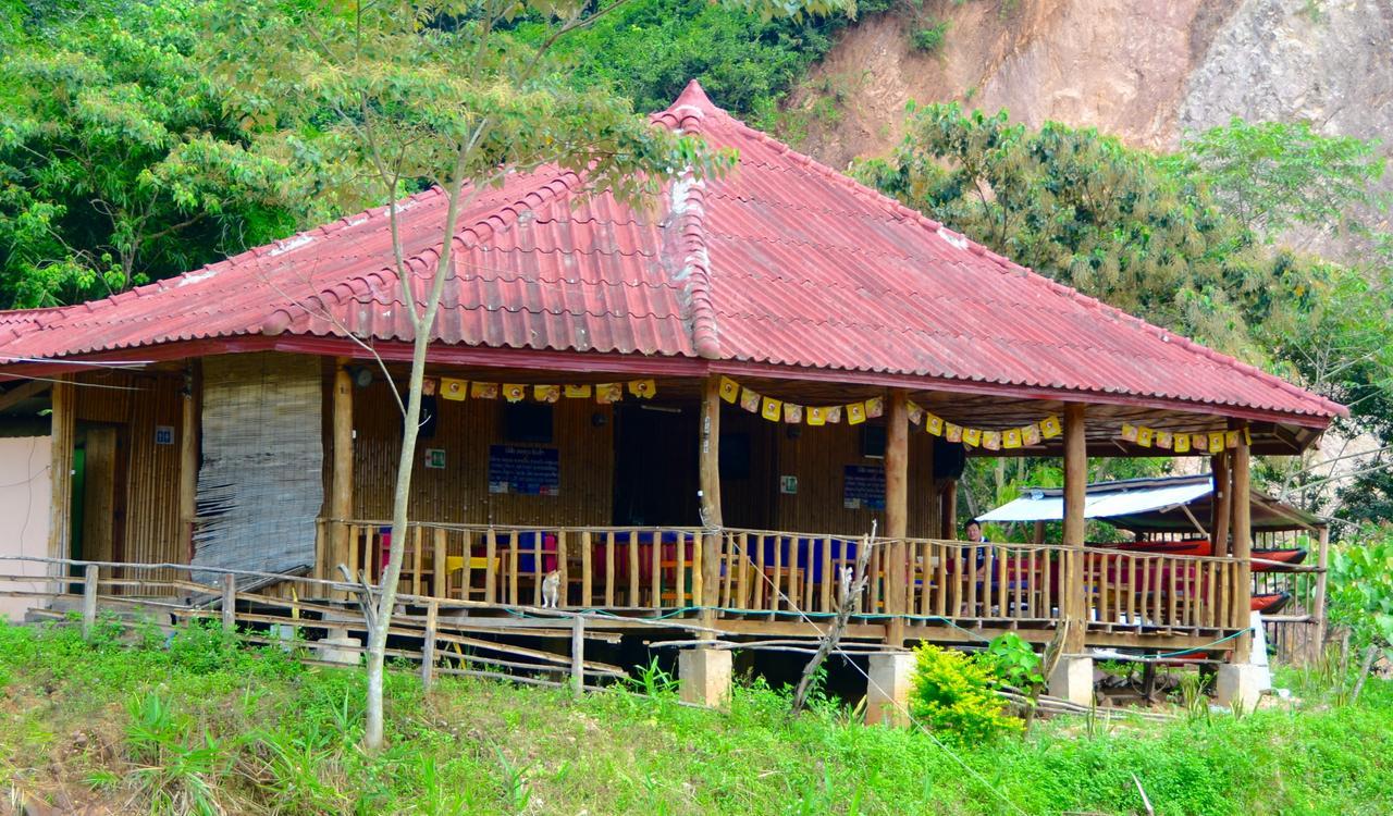 Chomdoy Bungalow & Restaurant 루앙남타 외부 사진