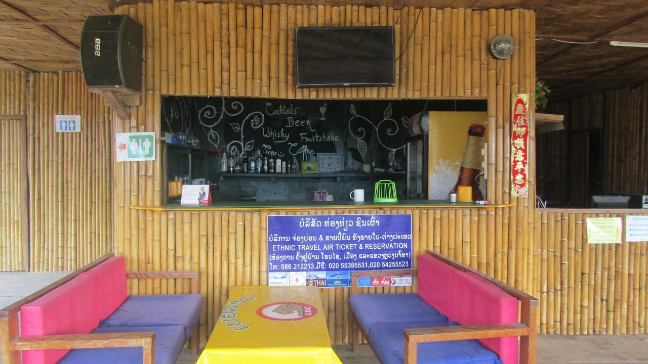 Chomdoy Bungalow & Restaurant 루앙남타 외부 사진